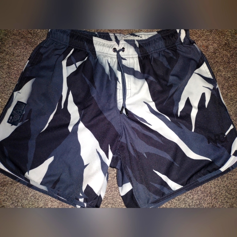 NFQ Athletic Shorts Breakup